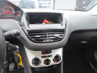Peugeot 208 1.0 VTI Like 5drs picture 14