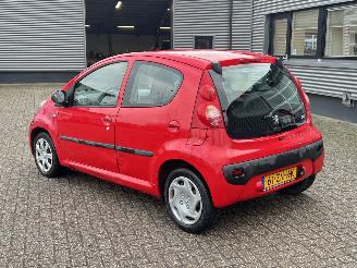 Peugeot 107 1.0-12V XS 5drs picture 3