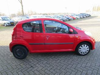 Peugeot 107 1.0-12V XS 5drs picture 24