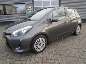 krockskadad bil auto Toyota Yaris 1.5 Full Hybrid Aspiration 5drs 2012/11