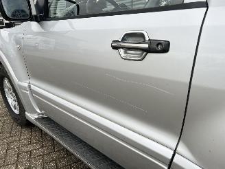 Mitsubishi Pajero 3.2 DI-D GLS Automaat picture 24