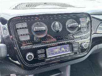 Volkswagen Up! 1.0 move up! Bluemotion picture 15