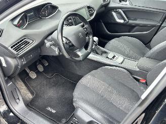 Peugeot 308 SW 1.2 PureTech Blue Lease Premium picture 9