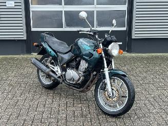 krockskadad bil motor Honda CB 500  1995/4
