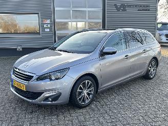 skadebil auto Peugeot 308 SW 1.2 PureTech Blue Lease Premium 2015/6