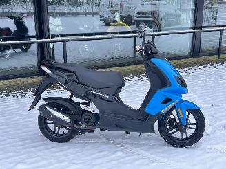 Peugeot  Speedfight 4 picture 2