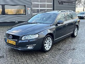 krockskadad bil auto Volvo V-70 2.0 T4 Polar+ 2016/4