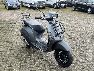 Vespa  Sprint 50 4T picture 7