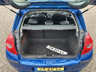 Renault Clio 1.6-16V Dynamique S Automaat picture 13