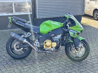 Kawasaki Ninja ZX - 9R  picture 2