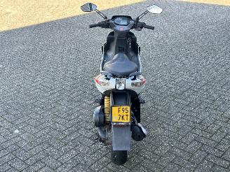 Aprilia SR 50 LC 2T picture 4