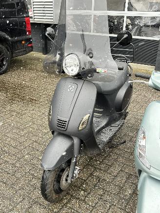 Sym  Partij 4 scooters picture 8