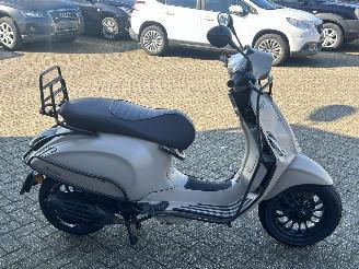 Vespa  Sprint 50 picture 6