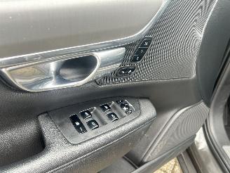 Volvo V-90 2.0 T4 Momentum Automaat picture 16
