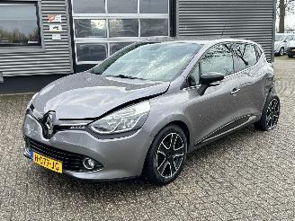 Voiture accidenté Renault Clio 0.9 TCe ECO Night&Day 2015/3