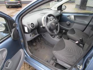 Toyota Aygo 1.0-12V Comfort 5drs picture 11