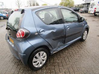 Toyota Aygo 1.0-12V Comfort 5drs picture 5