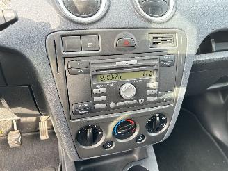 Ford Fusion 1.4-16V Champion picture 16