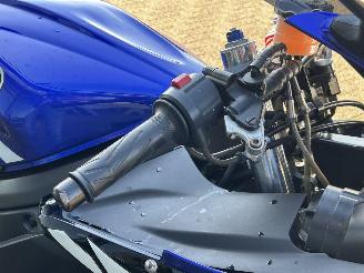Yamaha YZF - R6  picture 15