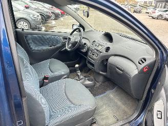 Toyota Yaris 1.3 VVT-i S-Line picture 11