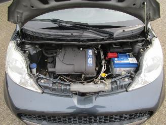 Peugeot 107 1.0-12V Sublime 5drs picture 17