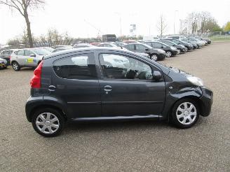 Peugeot 107 1.0-12V Sublime 5drs picture 22
