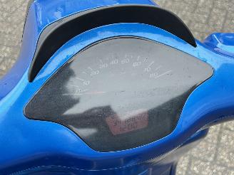 Vespa  Sprint 50 4T picture 14