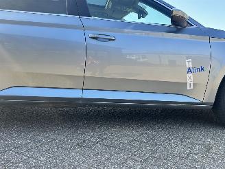 Skoda Superb Combi 2.0 TDI Style Business picture 33