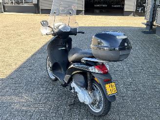Piaggio  Liberty 50 4T picture 3