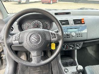 Suzuki Swift 1.3 GLS picture 16