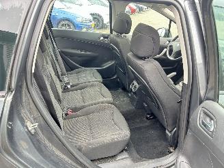 Peugeot 308 SW 1.6 VTi XS picture 12