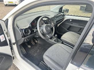 Volkswagen Up! 1.0 5drs picture 9