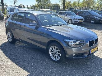 BMW 1-serie 114i Business picture 7