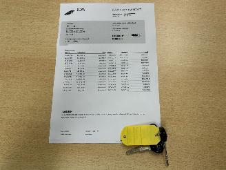 Mazda Demio 1.3 GLX picture 23