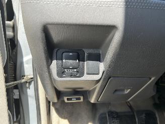 Mazda Demio 1.3 GLX picture 16