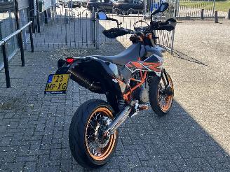 KTM 690 SMC R picture 5