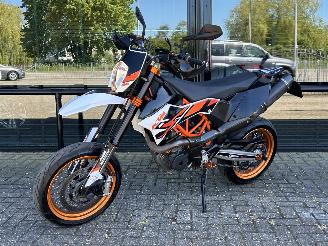 KTM 690 SMC R picture 1