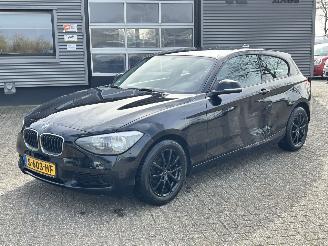 Unfallwagen BMW 1-serie 114i 3drs 2013/12