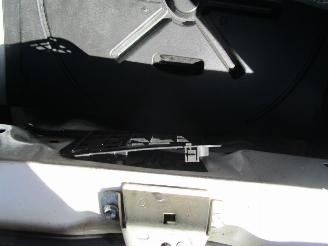 Peugeot 107 Active 5drs picture 16