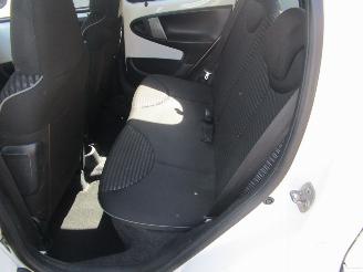 Peugeot 107 Active 5drs picture 9