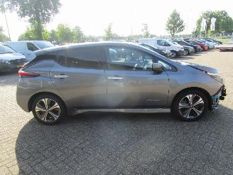 Nissan Leaf N-Connecta 40 KWH picture 5