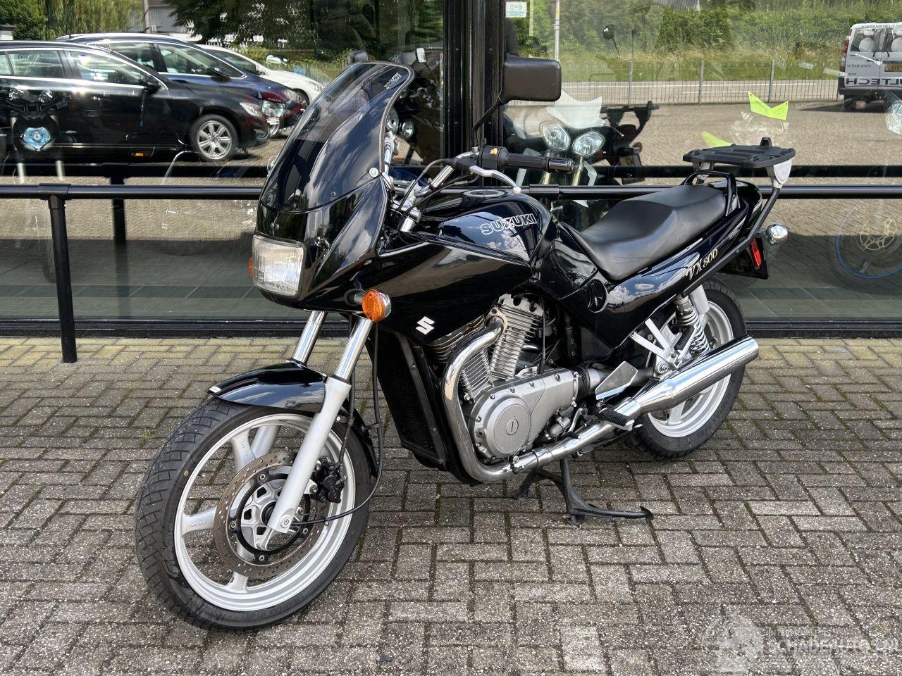 Suzuki VX 800 