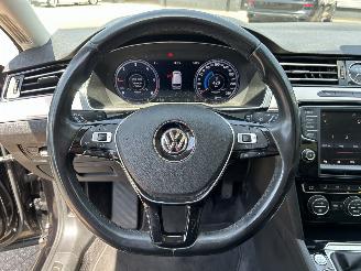 Volkswagen Passat Variant 2.0 TDI Connected Series Plus picture 18