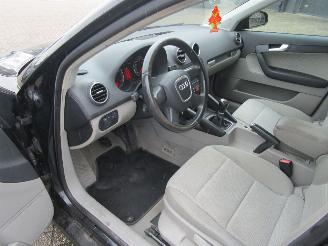 Audi A3 Sportback 1.6 FSI Attraction picture 11