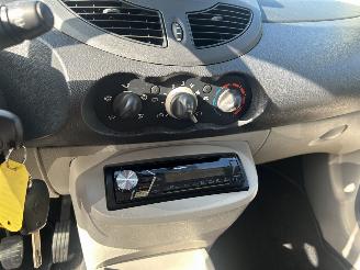 Renault Twingo 1.2 Authentique picture 18