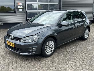 damaged passenger cars Volkswagen Golf 1.2 TSI Trendline Allstar 5drs 2016/11