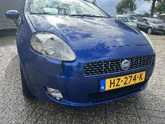 Fiat Grande Punto 1.4-16V Dynamic 5drs picture 28