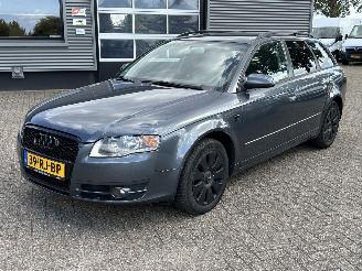 krockskadad bil auto Audi A4 Avant 2.5 TDI Pro-line Business 2005/4