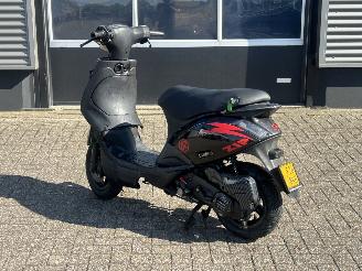 Schadeauto Piaggio  Zip 50 4T 2014/6