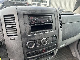 Volkswagen Crafter 35 2.5 TDI L2H2 picture 16